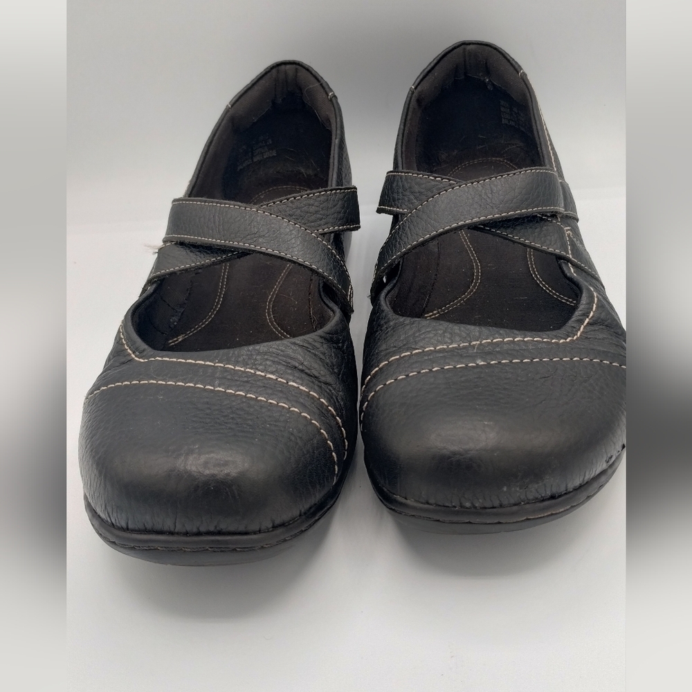 Clarks bendables, women's black flats, size 11 M